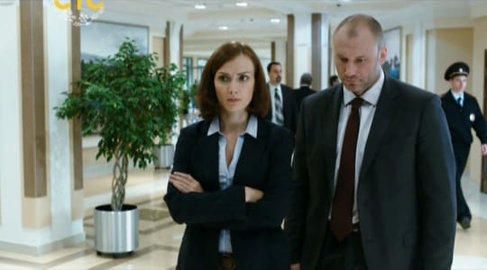 Actor Andrey Da! as Court Officer in ‘Bones’ Episode 6. (Kosti) Movie Stills