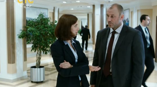 Actor Andrey Da! as Court Officer in ‘Bones’ Episode 6. (Kosti) Movie Stills